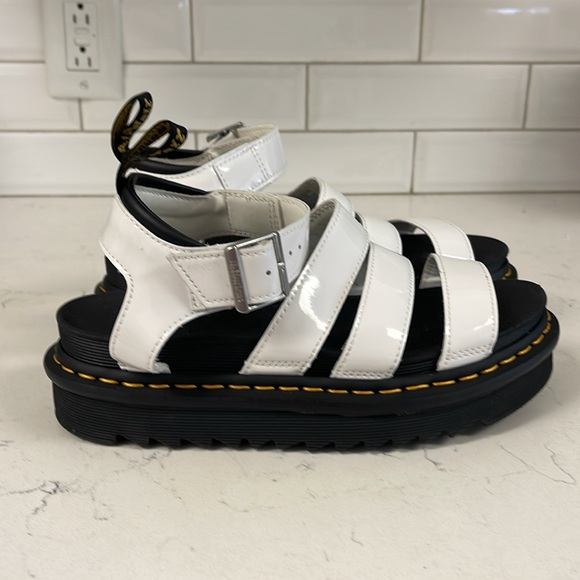 DR. Marten’s BLAIRE White HYDRO Synthetic LEATHER STRAP SANDALS Size 7 - Picture 12 of 17